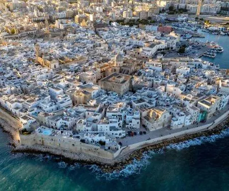 Reby's House 1 3* Monopoli